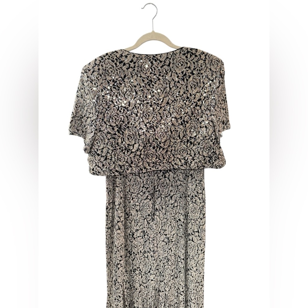 Vintage 1990’s IgNite Evenings by Carrollin Silver Elegant‎ Formal Gown - Picture 12 of 15